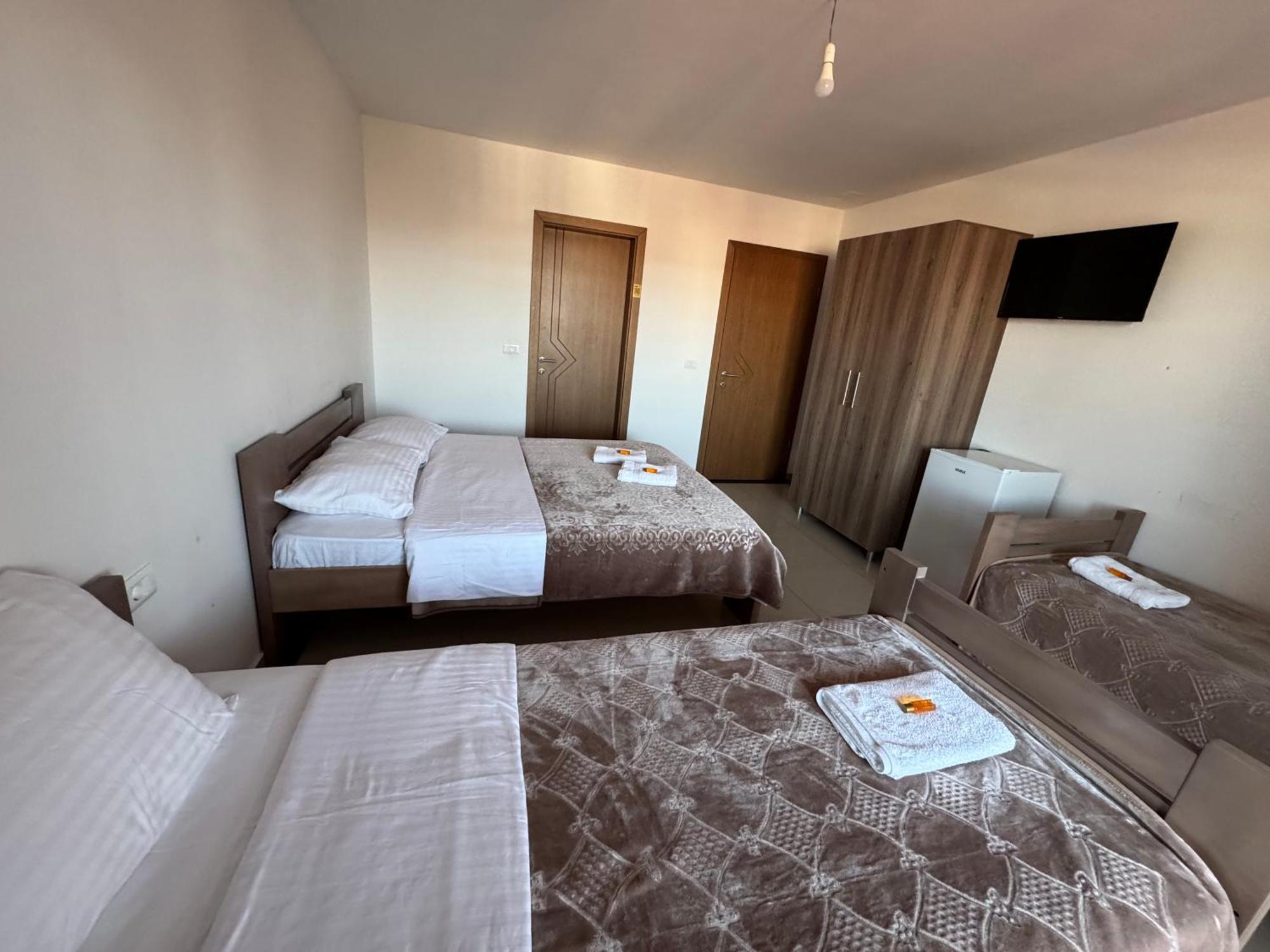 Hotel Majestic Струга Экстерьер фото